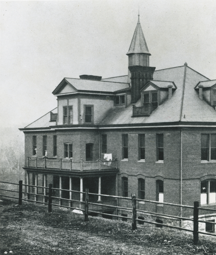 Roanoke Hospital, 1900