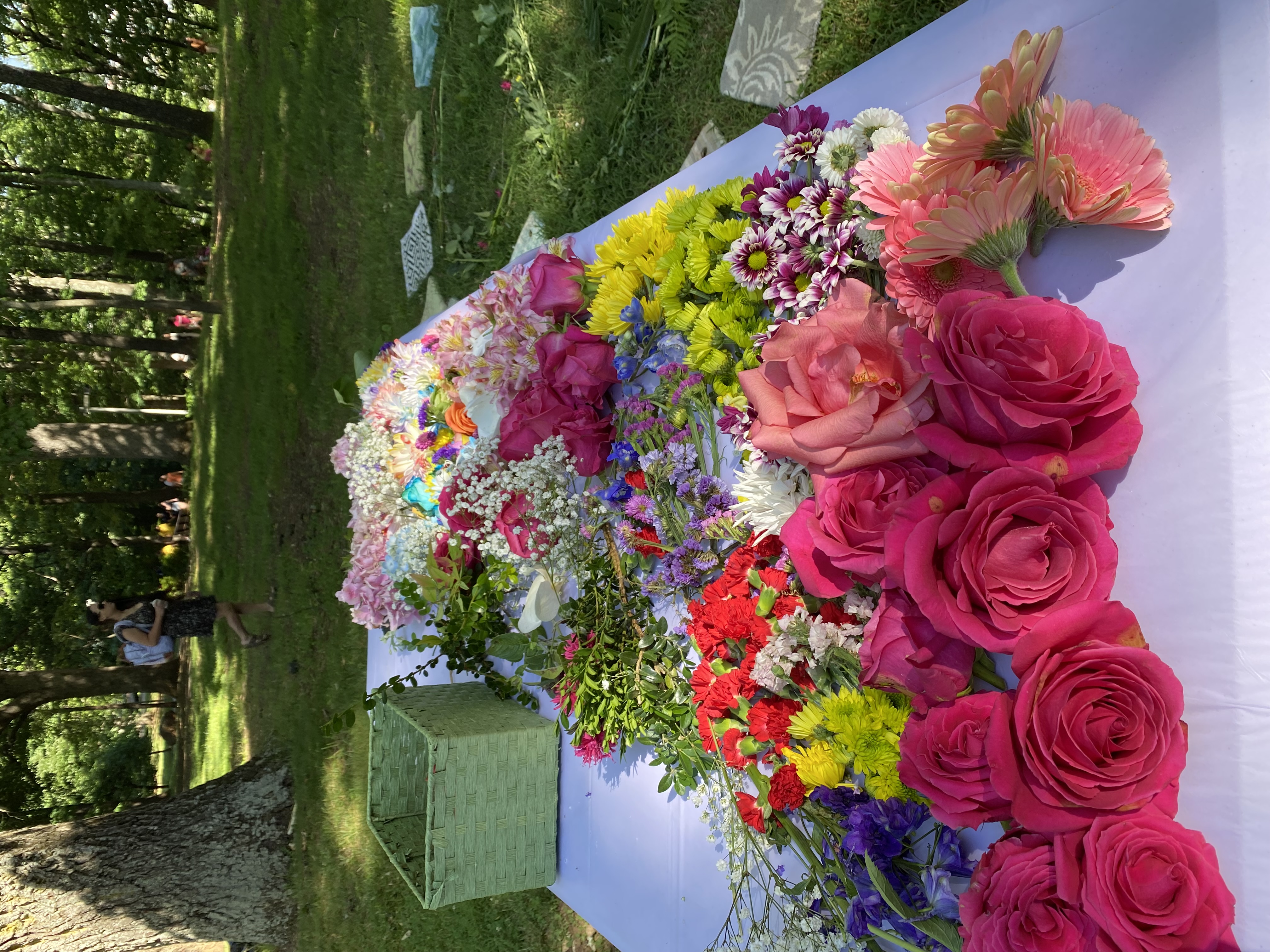 Flowers played an important role in the service