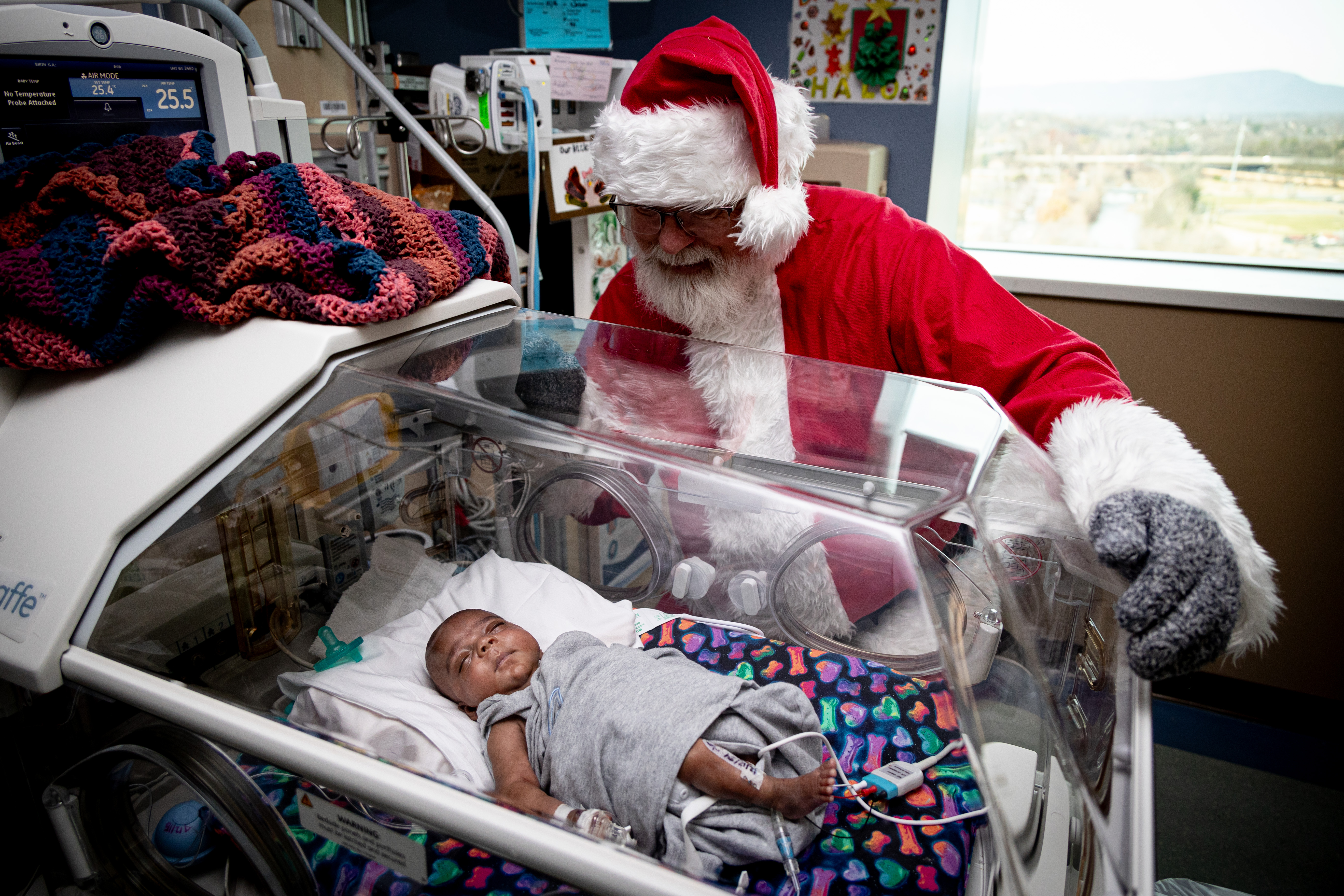 Santa visited the NICU