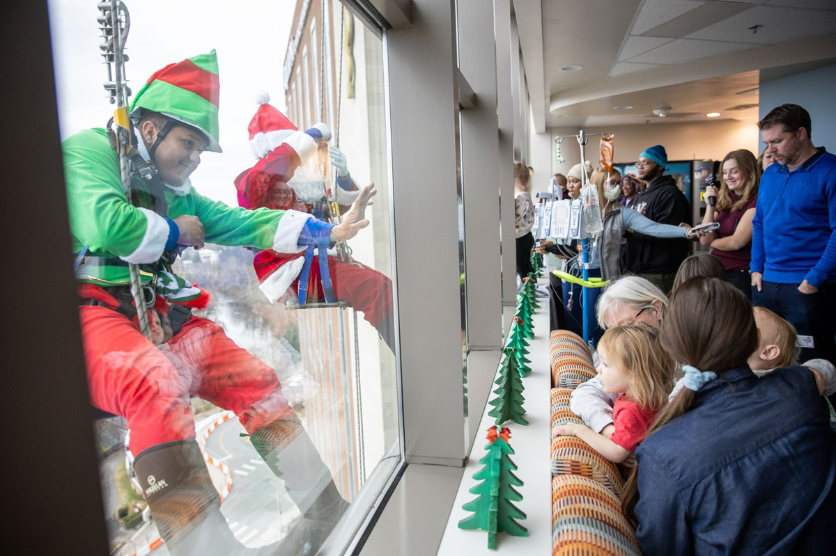 Elf rappelling down CRMH waves to patients