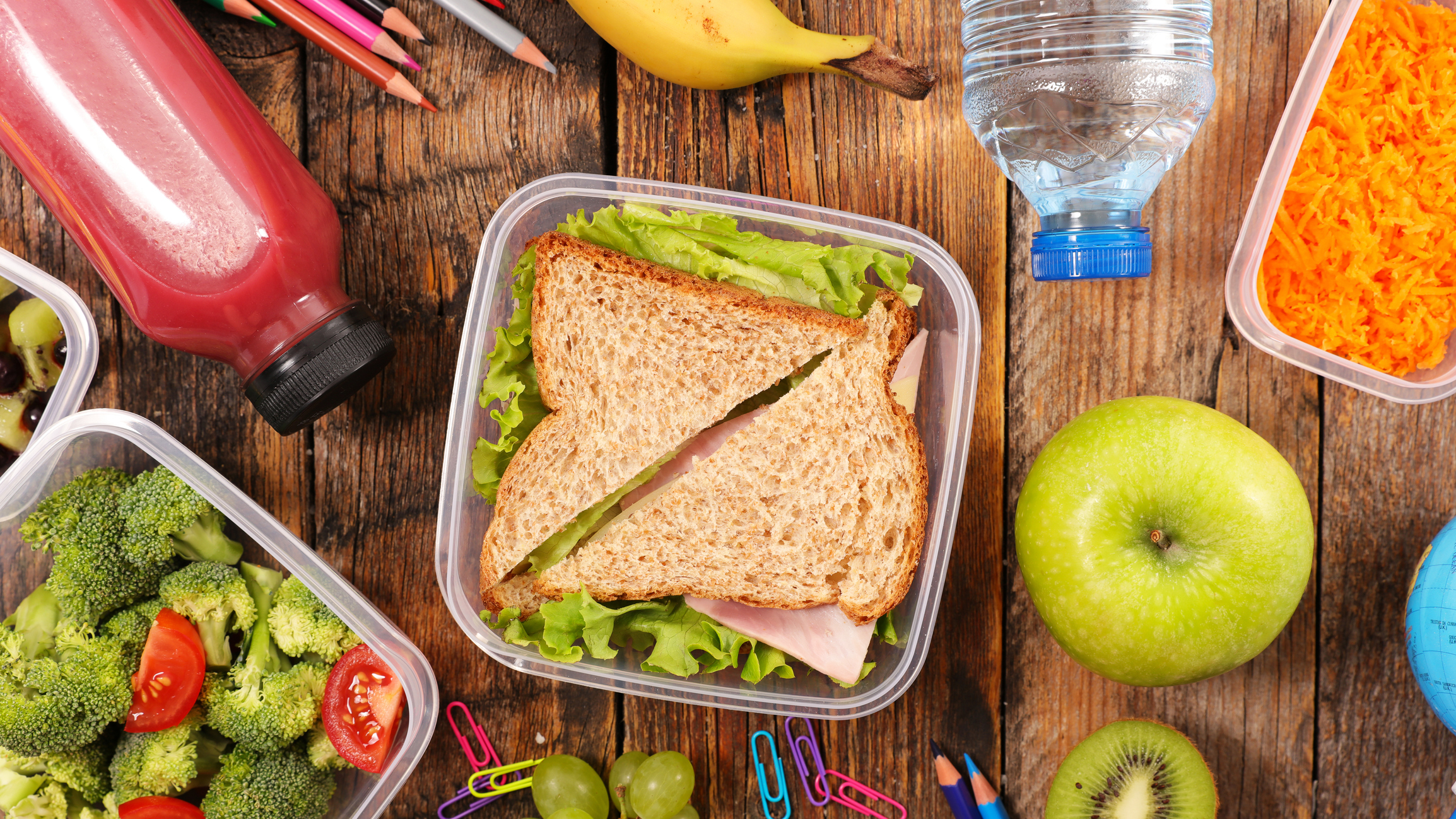 sandwich, fruit, veggies, water