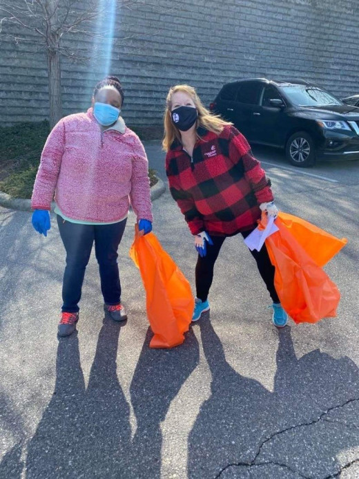 participants in Clean-up day