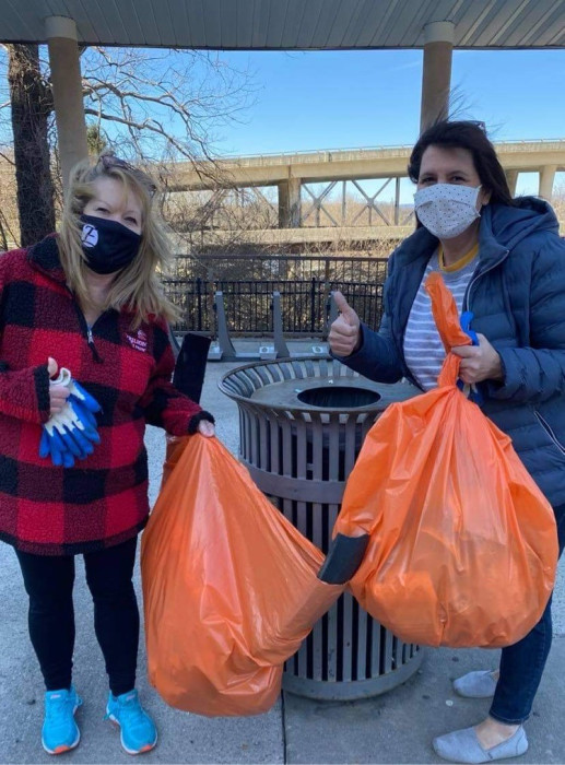 participants in Clean-up day