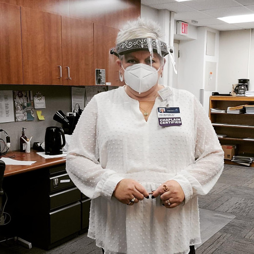 Cindy Meadows celebrating 20 years of being a Chaplain with Carilion!