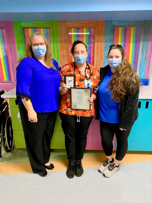 Lexie Pollard, Outstanding Preceptor Award Winner (center)