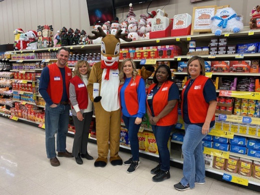 2022 United Way Celebrity Bagging Event
