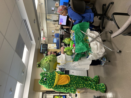 Franklin visits the OR staff.