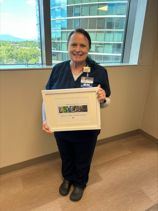 Kristy Massey Unit Director of Cardiac Surgery ICU Celebrates her 25th Carilion Working Annervisary 
