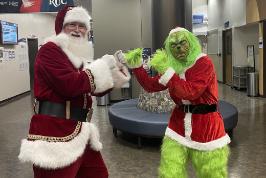 Santa v Grinch Round 1