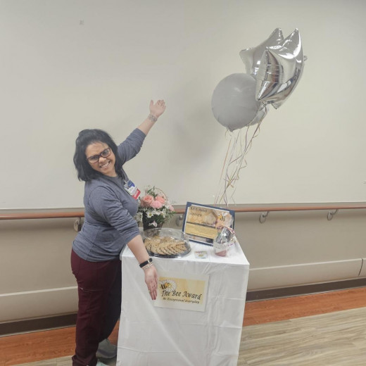 Robin Bosch, CA, wins the Bee Award at CNRVMC