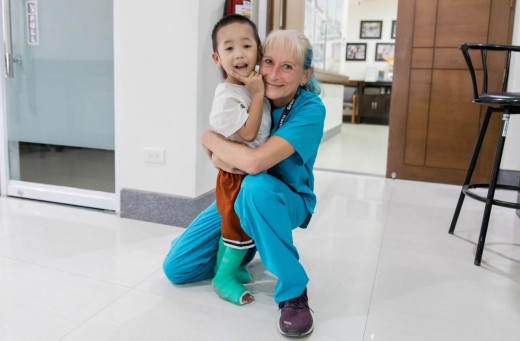 Dr. Zielinski with pediatric patient 