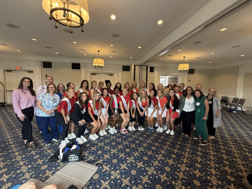 Miss Virginia pageant contestants, Carilion Educators, and Virginia's American Heart Association team photo